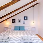 Majkovica - 4 Bedroom With Private Pool & En-suite Bathrooms & Parking *