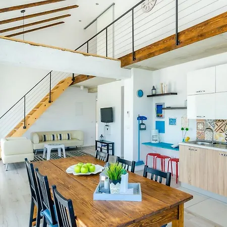 Majkovica - 4 Bedroom With Private Pool & En-suite Bathrooms & Parking