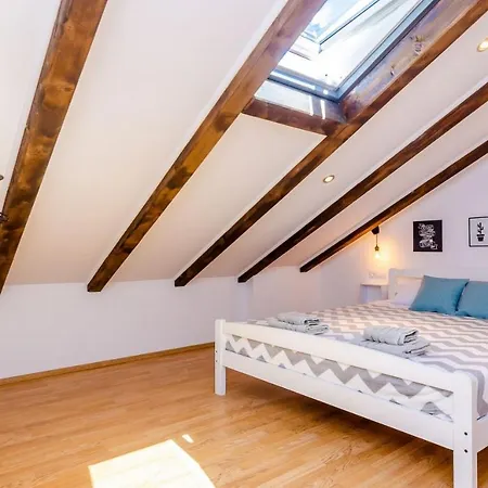 Majkovica - 4 Bedroom With Private Pool & En-suite Bathrooms & Parking Orasac