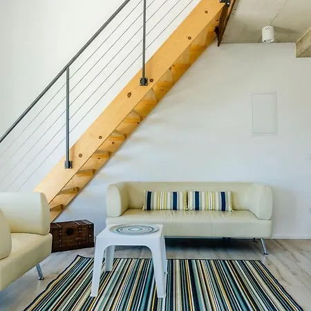 Villa Majkovica - 4 Bedroom With Private Pool & En-suite Bathrooms & Parking