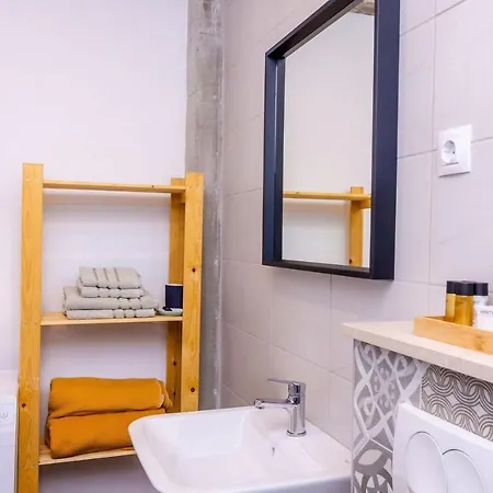 Βίλα Majkovica - 4 Bedroom With Private Pool & En-suite Bathrooms & Parking