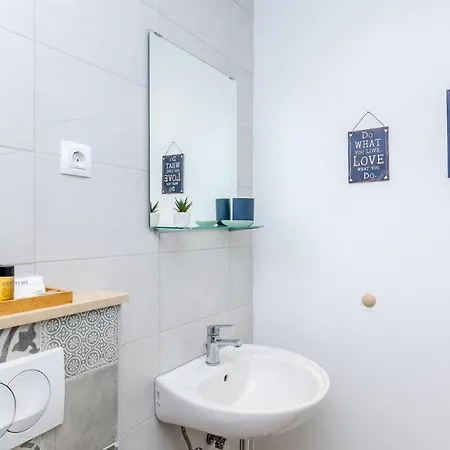 Βίλα Majkovica - 4 Bedroom With Private Pool & En-suite Bathrooms & Parking Orasac