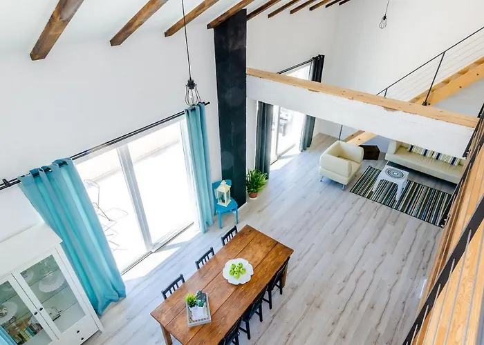 Majkovica - 4 Bedroom With Private Pool & En-suite Bathrooms & Parking Villa *