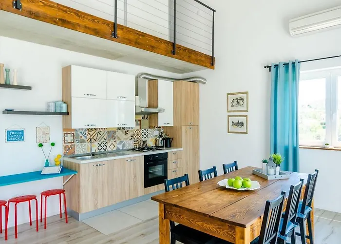 Majkovica - 4 Bedroom With Private Pool & En-suite Bathrooms & Parking Orasac