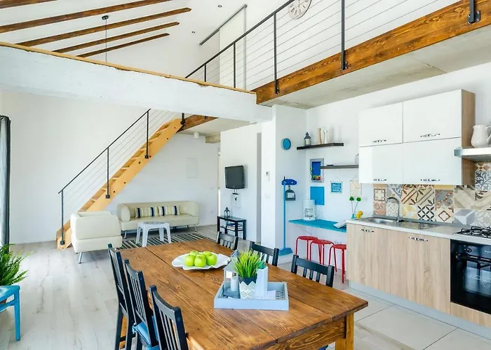 Majkovica - 4 Bedroom With Private Pool & En-suite Bathrooms & Parking